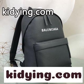 バレンシアガ バックパック 新型の主なBALENパリの家 中サイズの両肩バックパックは 輸入の柔らかい牛革の材質を採用している コピー-4