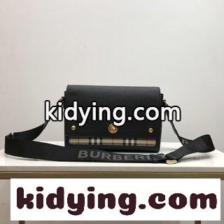 バーバリー バッグ 一覧 コピー 装飾ブランドのファッションショーのHorseferryプリントには 美しいロゴの刻まれたボタンがついています-3