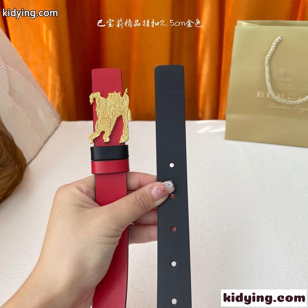 上品 合わせやすい 人気 リバーシブル レザーベルト バーバリー ベルト コピー-3