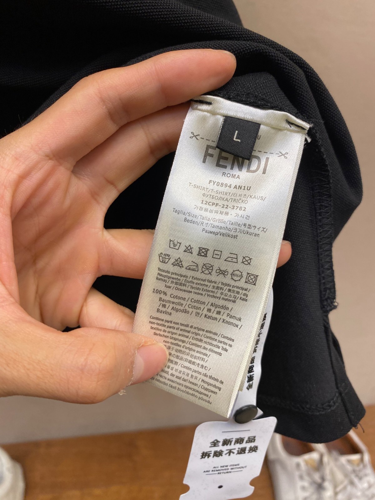 シンプル コットンピケ 半袖ポロシャツ フェンディ Tシャツ コピー ブラック-4