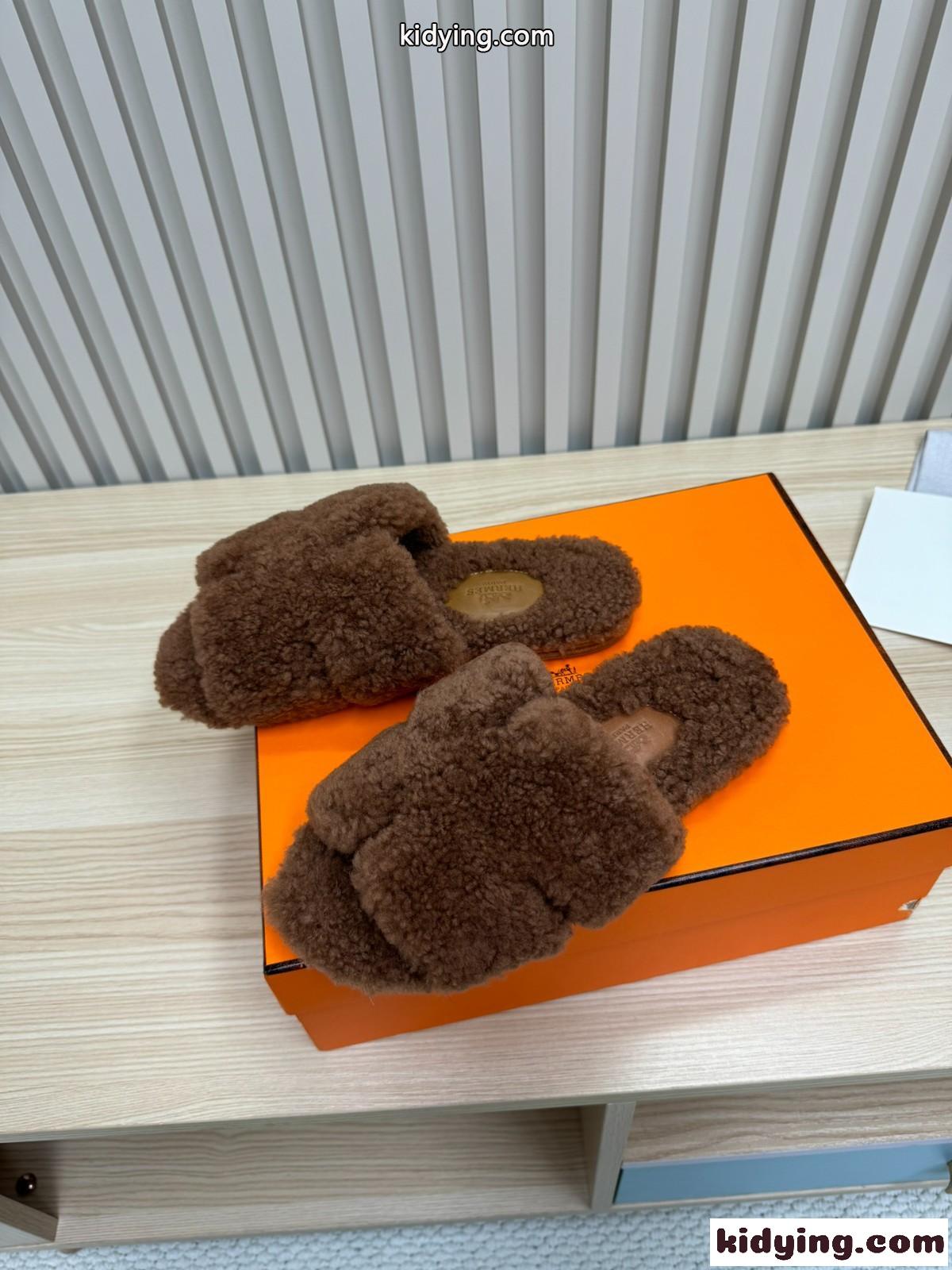 もこもこ 履き心地抜群 オラン サンダル エルメス スーパーコピー メンズシューズ ブラウン-0