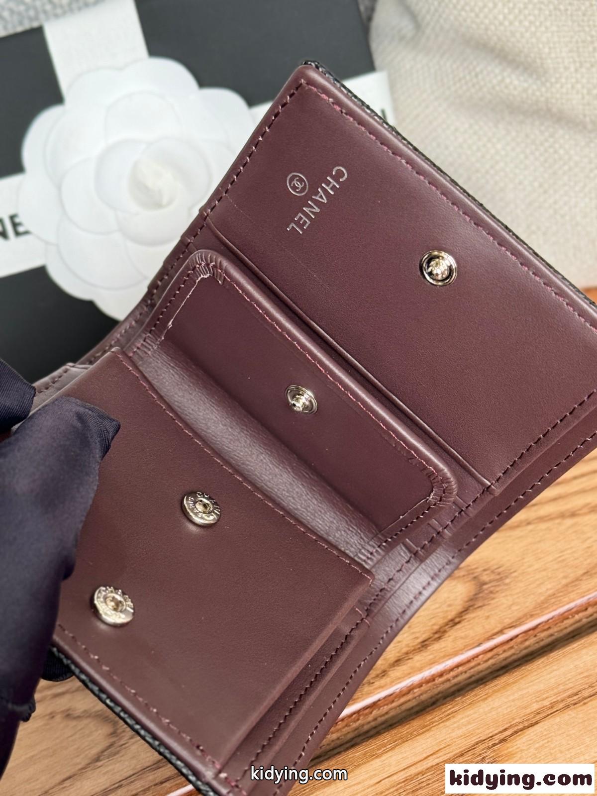 シャネル 財布 スーパーコピー キルティング CCロゴ 2つ折り財布 ブラック-3