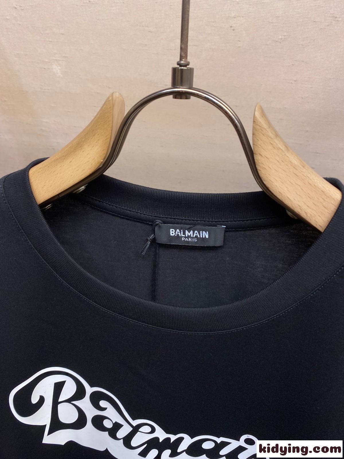 バルマン Tシャツ コピー シンプル ロゴ入り クルーネック 半袖Tシャツ ブラック-0