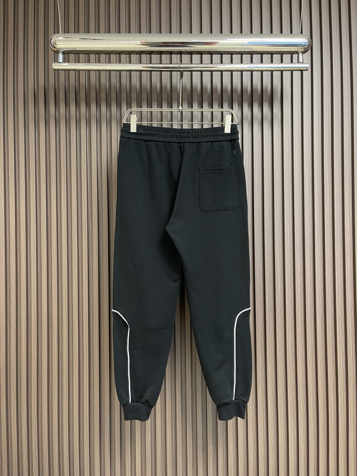 カジュアル 合わせやすい プラダ パンツ コピー メンズ ジョガーパンツ-0
