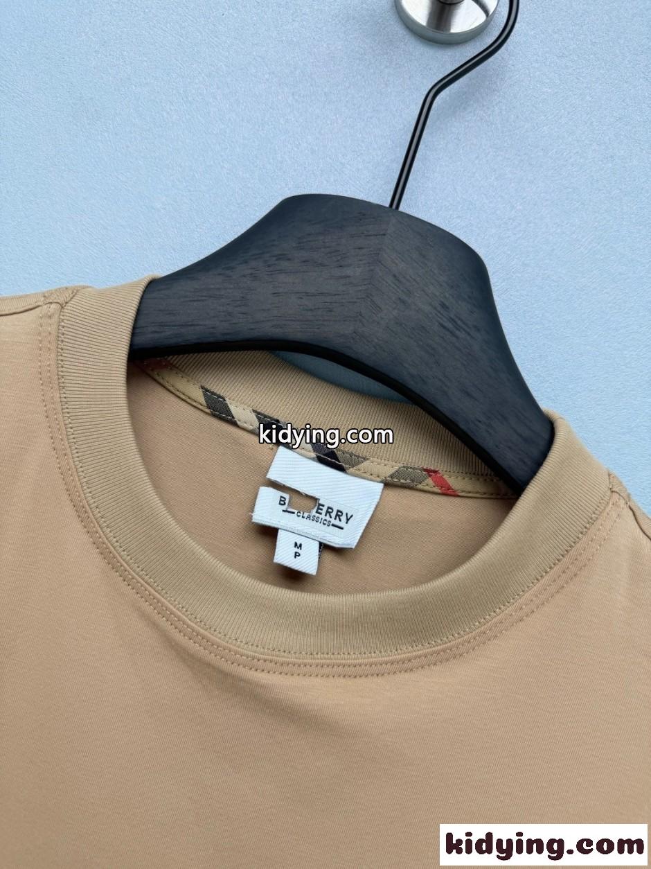 シンプル クルーネック 半袖Tシャツ バーバリー Tシャツ 偽物 コットン ベージュ-1