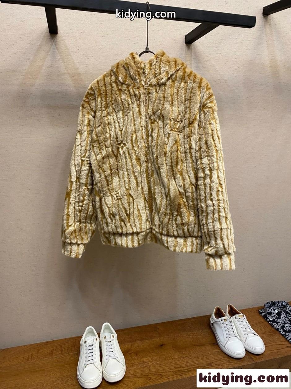 ふわふわ エピ フリース フーデッドブルゾン ルイ・ヴィトン ジャケット コピー-1