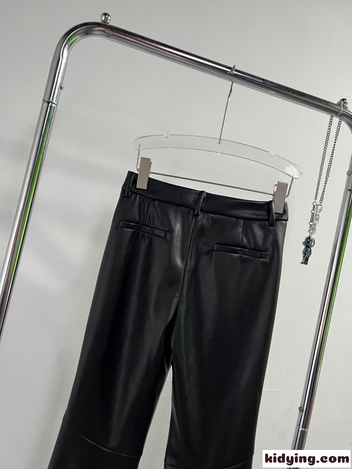 女性らしい PUレザー フレアパンツ イヴ・サンローラン パンツ コピー レディース ファッション-3
