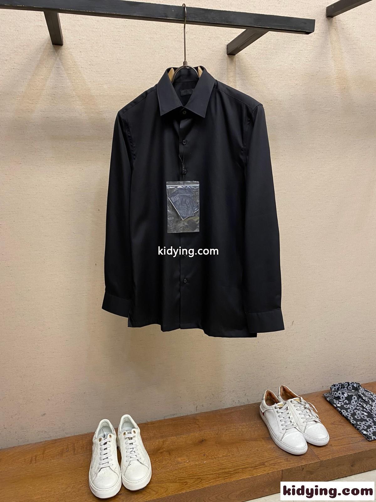 洗練された 上品 メンズ コットンシャツ プラダ シャツ コピー ブラック-0