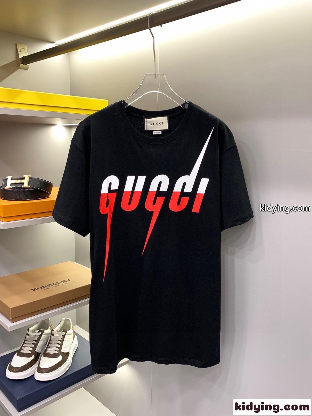 ユニセックス おしゃれ 人気 クルーネック グッチ 半袖Tシャツ コピー ロゴ プリント トップス-1