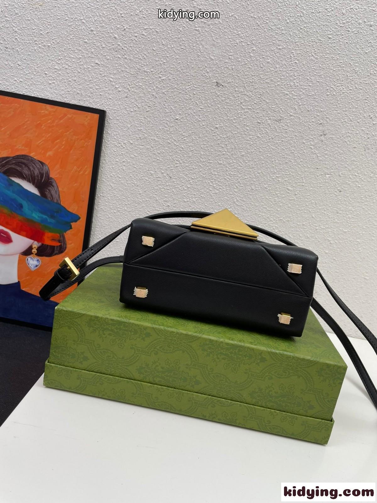 Garavani ヴァレンティノ バッグ コピー レディース 新作 ミニ ワン スタッズ ハンドバッグ-3