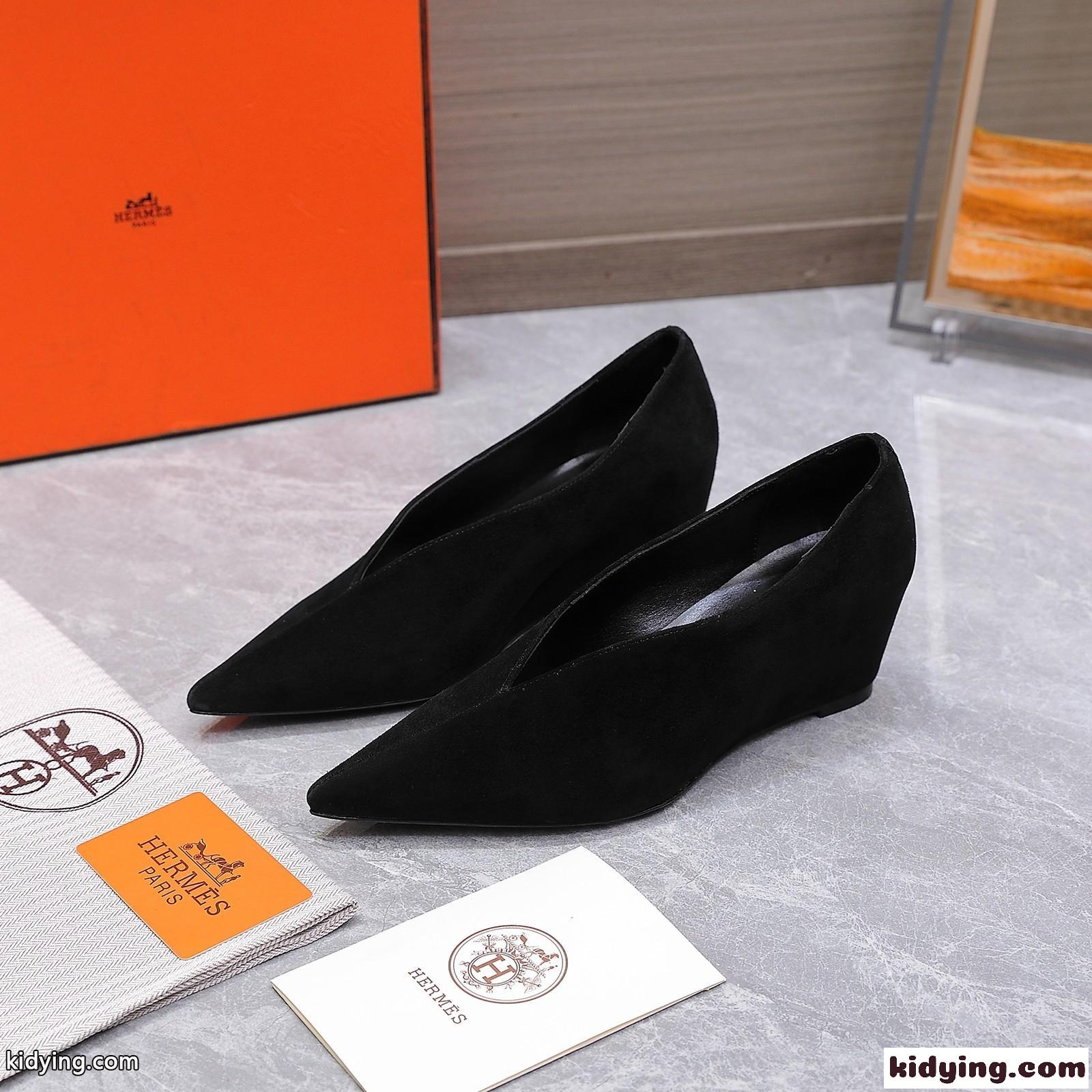 洗練された ウェッジヒール スエード パンプス エルメス スーパーコピー ブラック-1