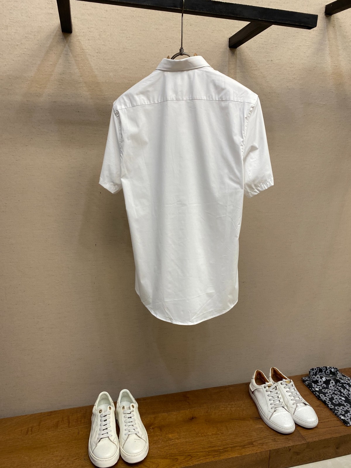 上品 シンプル ショートスリーブシャツ バーバリー シャツ 偽物 ホワイト-1