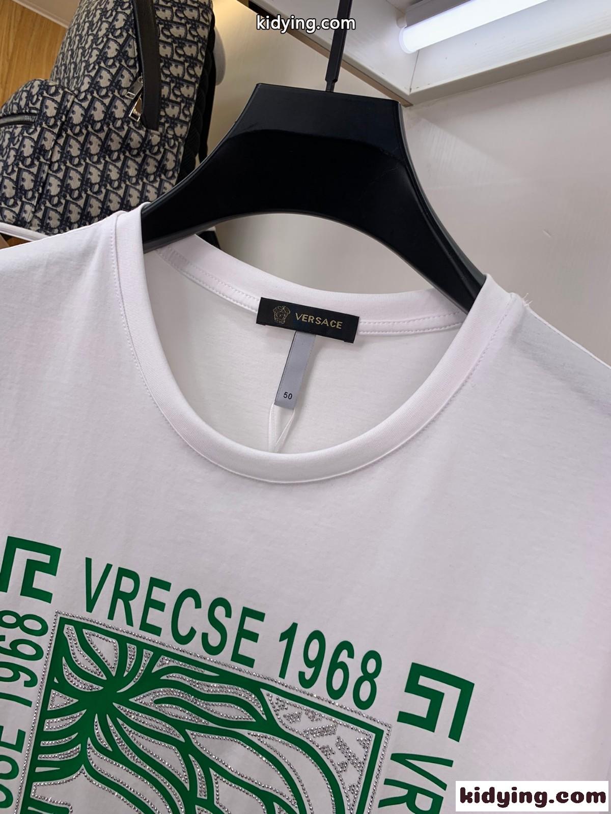 定番 3色あり クルーネック プリント 柔らかい ヴェルサーチェ 半袖Tシャツ コピー おしゃれ 快適 トップス-4