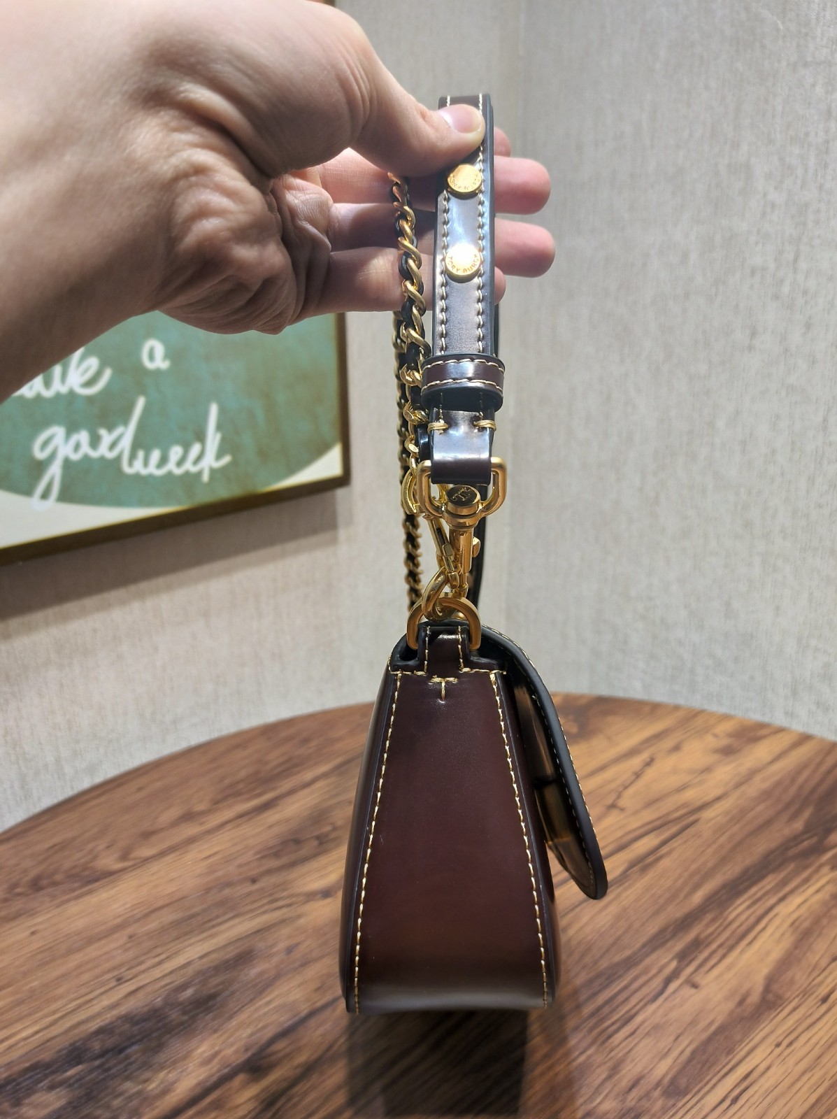 上品 スムースレザー トリーバーチ ブリテン ショルダーバッグ コピー ブラウン-3