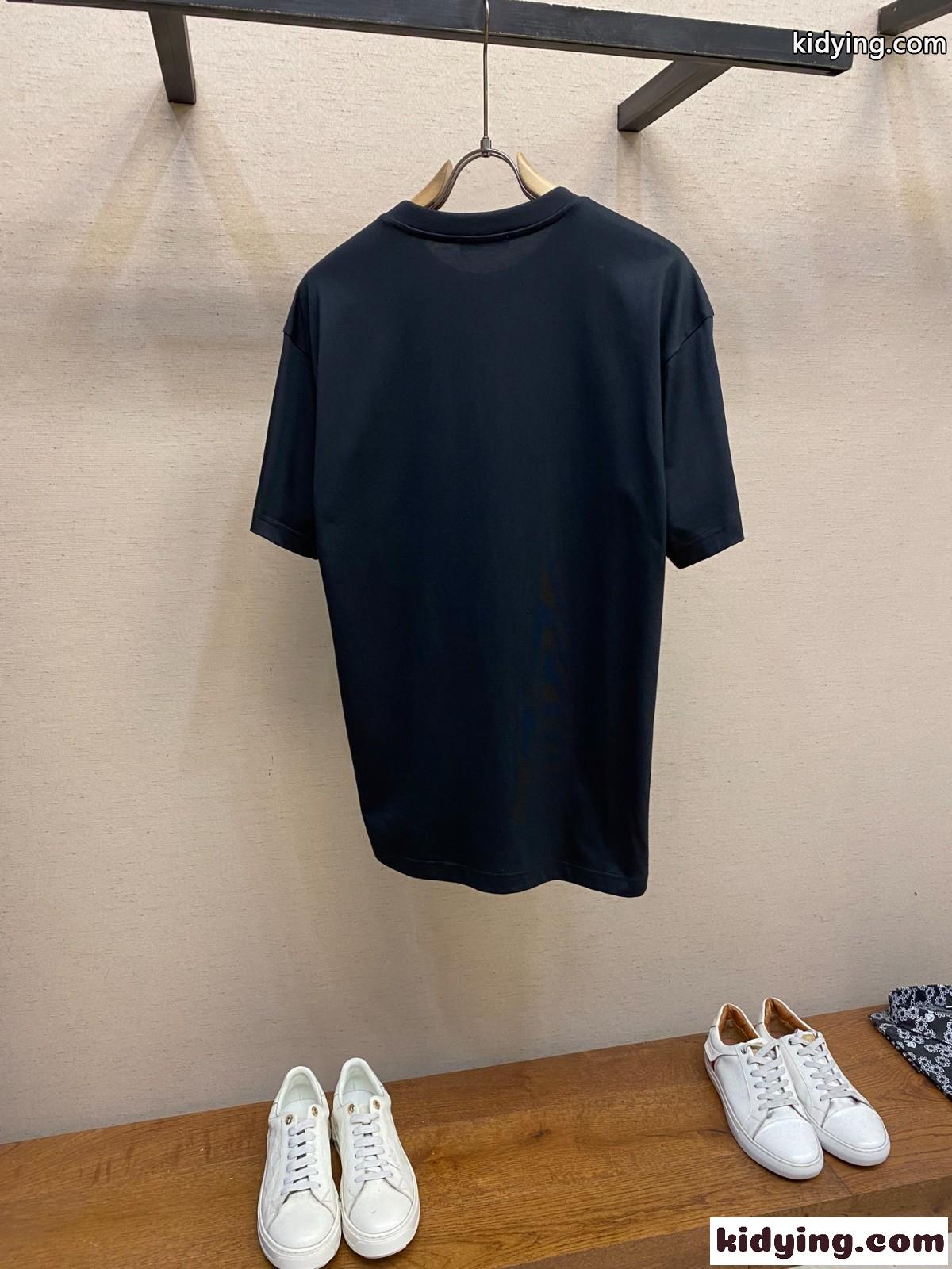 シンプルで着回し♪ジバンシィ Tシャツ コピー ロゴパッチ コットン 半袖Tシャツ ブラック-1