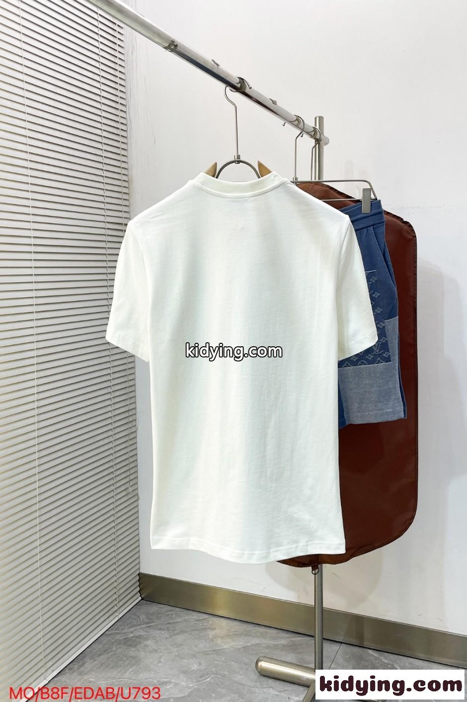 カジュアル 洗練された 半袖Tシャツ モンクレール Tシャツ 偽物 クルーネック-1