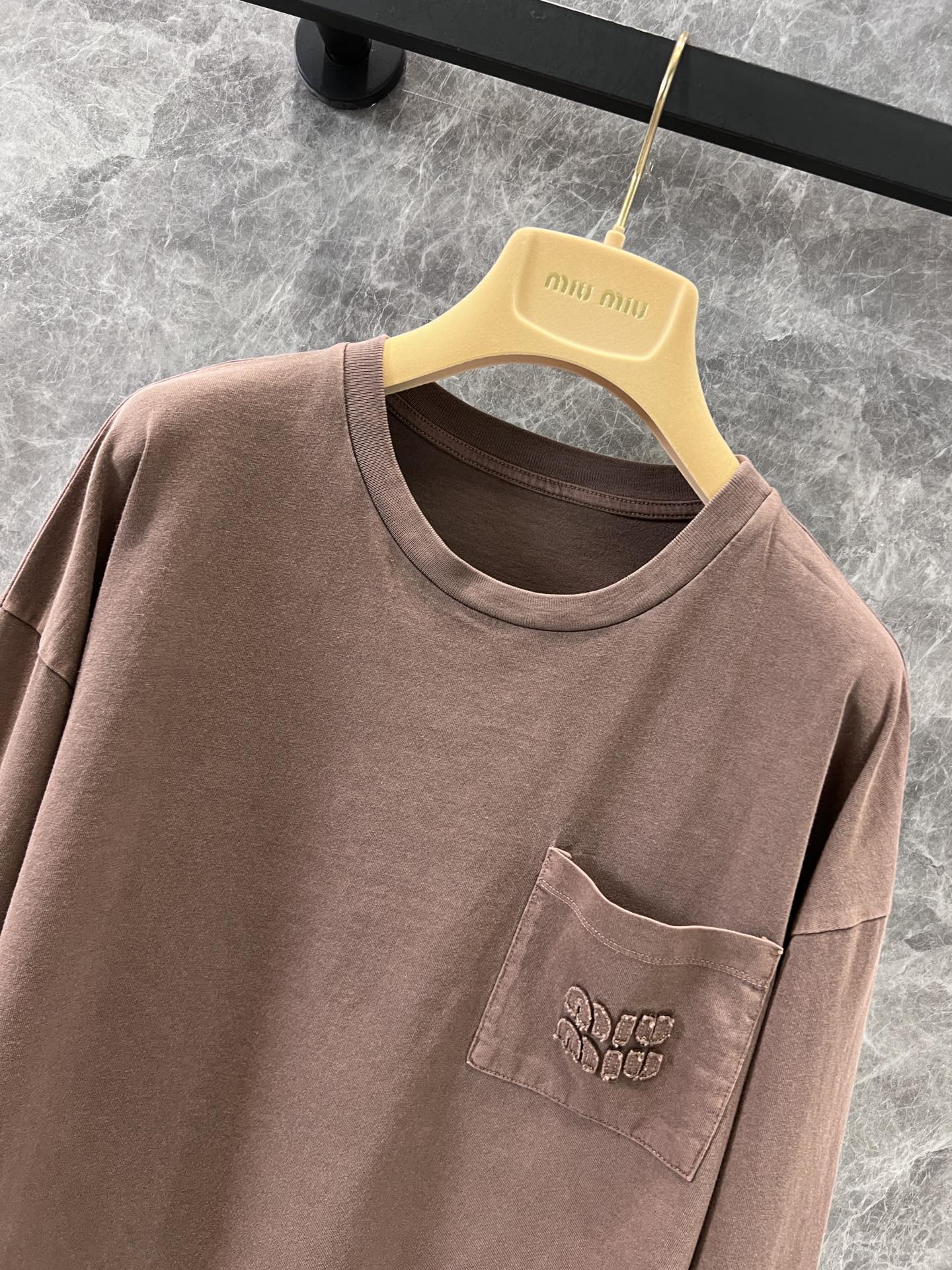 カジュアル コットン 長袖Tシャツ ミュウミュウ Tシャツ コピー ゆったり-2