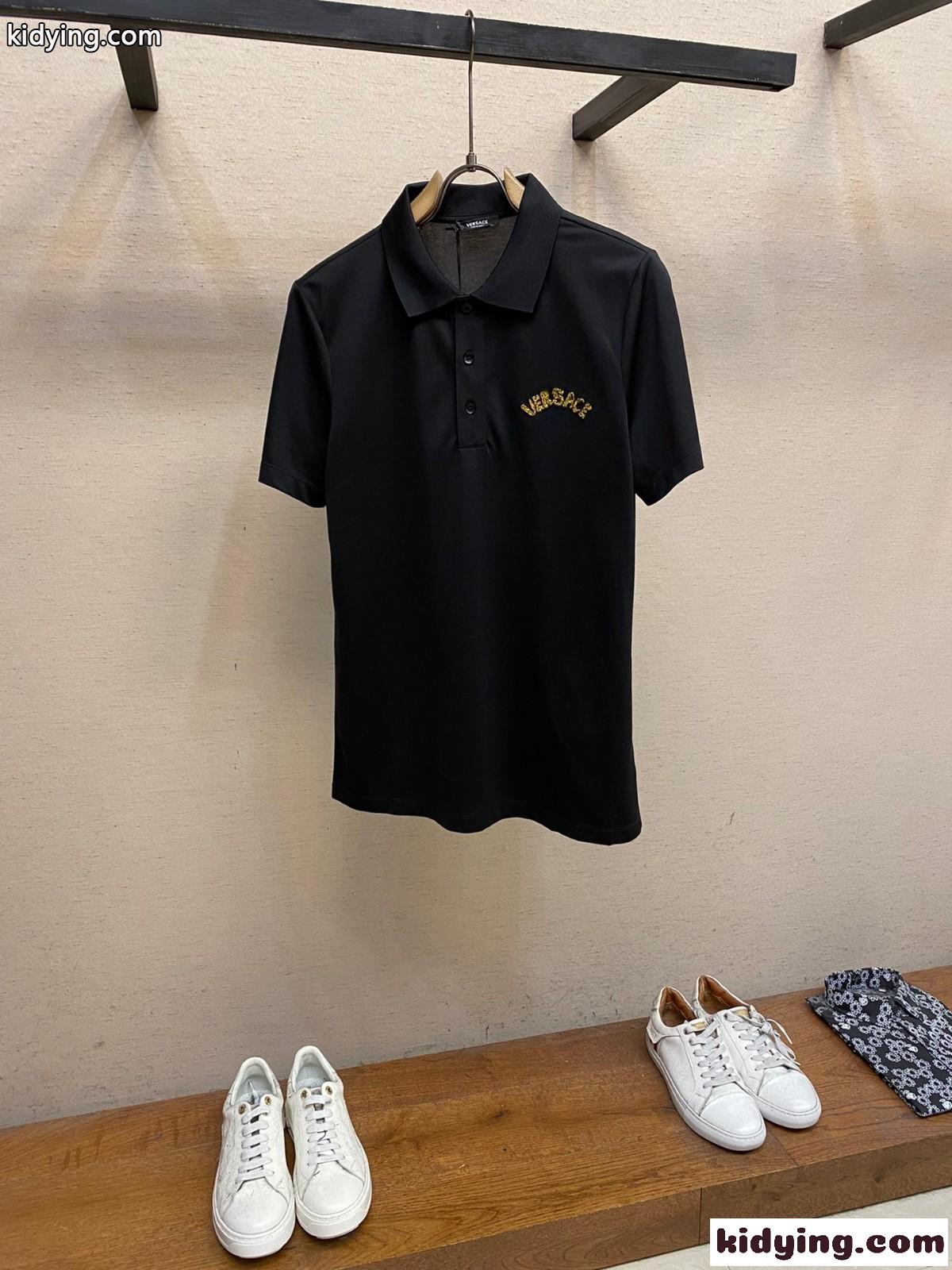刺繍入り ヴェルサーチェ Tシャツ スーパーコピー 半袖 ポロシャツ ブラック-0