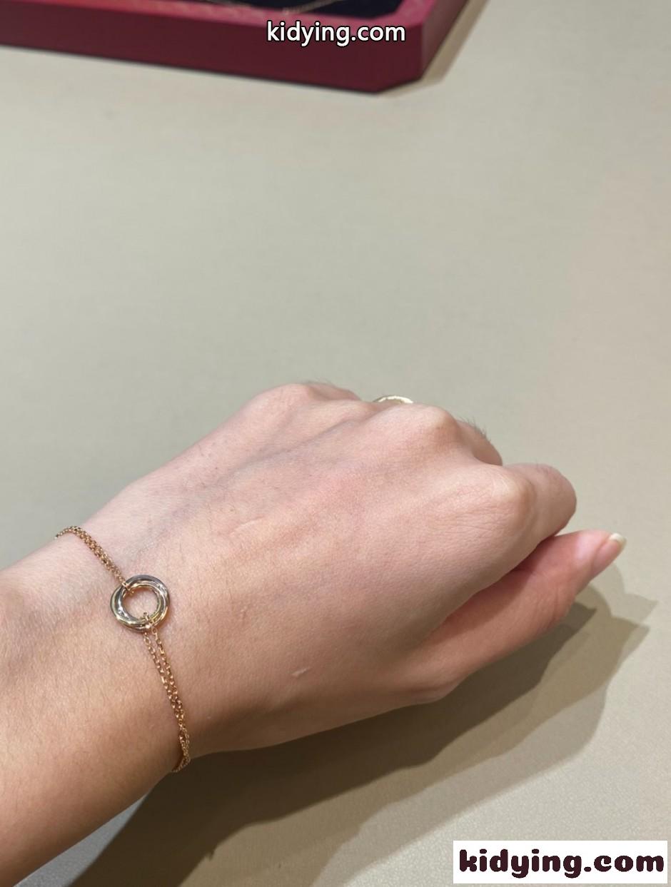 定番 合わせやすい リングブレスレット ダブルチェーン カルティエ ブレスレット 偽物-4