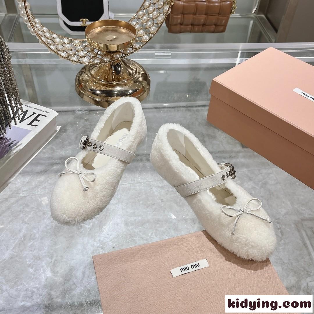 シープスキン フラット バレリーナシューズ ミュウミュウ シューズ スーパーコピー ホワイト-2