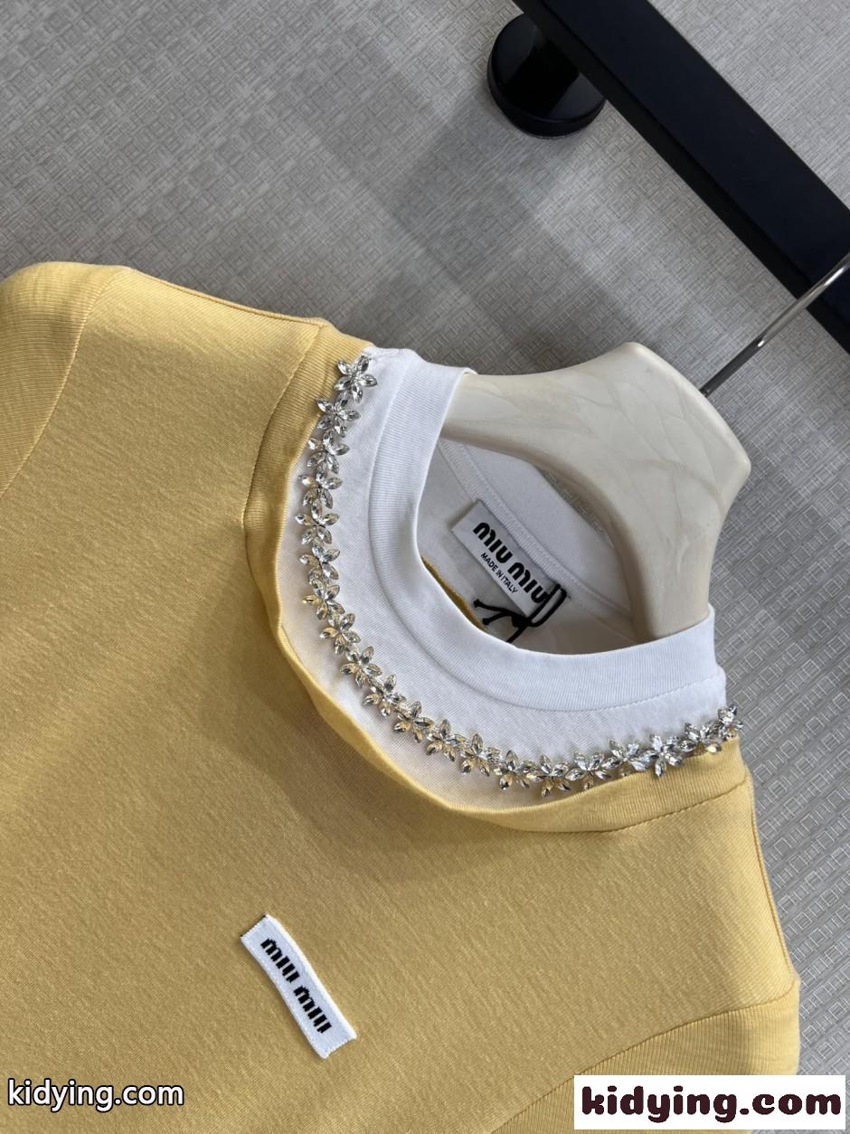 ビジューネック レイヤード風 半袖Tシャツ ミュウミュウ Tシャツ 偽物 イエロー-2