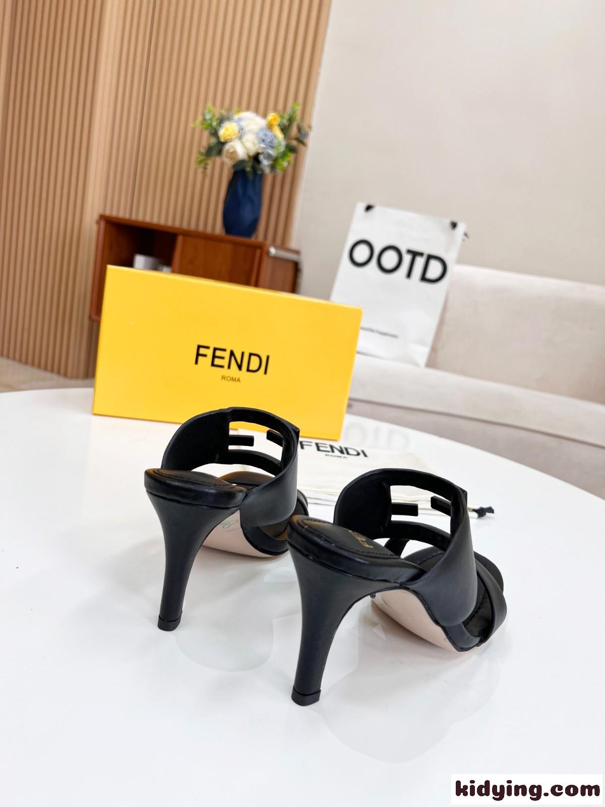 FFバゲット スティレットヒールサンダル フェンディ サンダル スーパーコピー ブラック-1