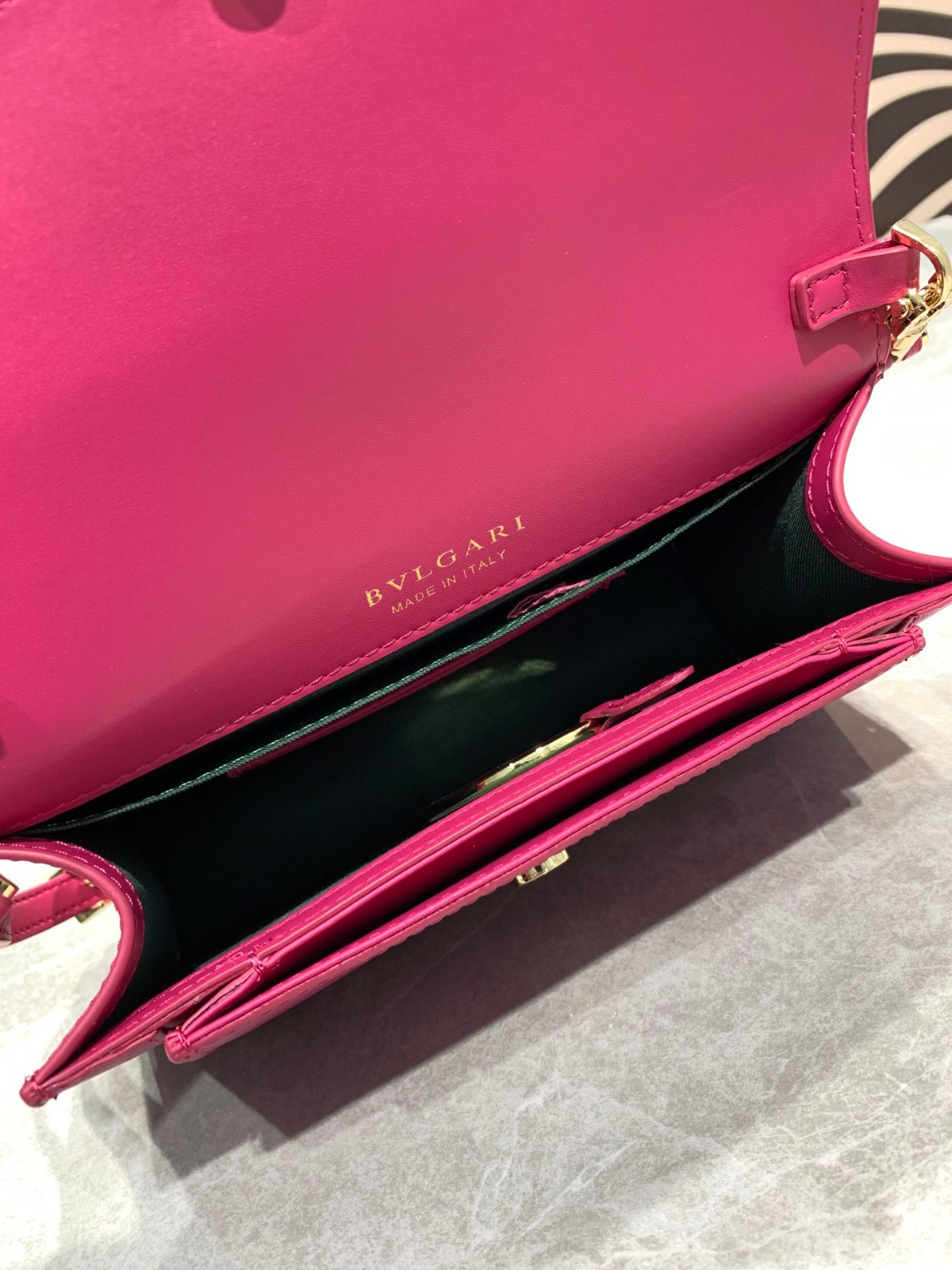 セルペンティ フォーエバー EAST-WEST ショルダーバッグ ブルガリ バッグ コピー ローズピンク-3