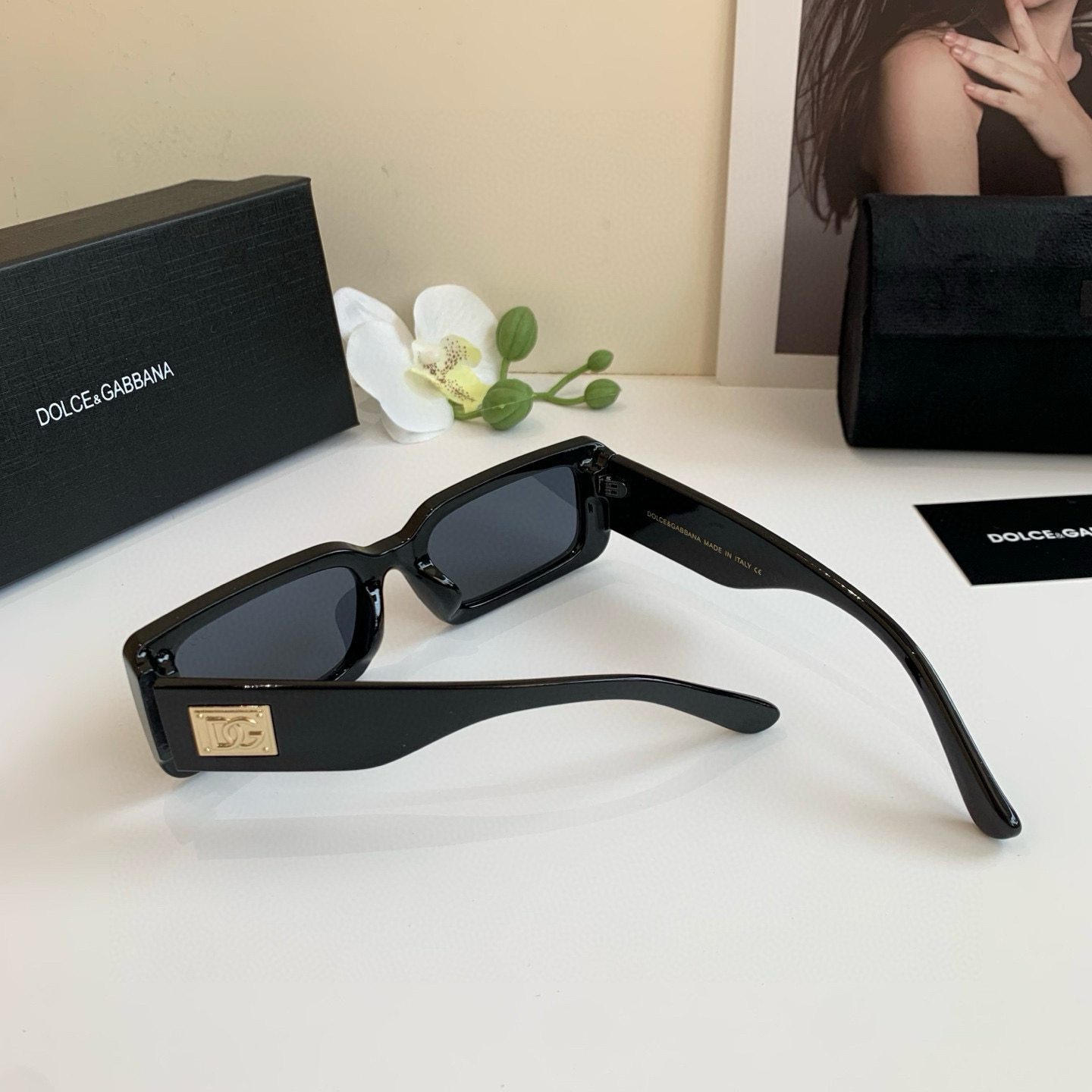 シンプル ロゴプレート アイウェア ドルチェ&ガッバーナ サングラス 偽物-3
