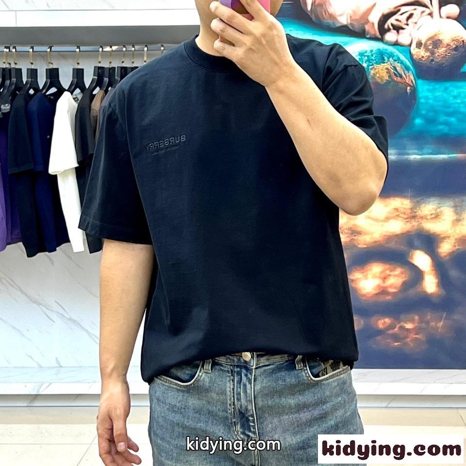シンプル クルーネック半袖Tシャツ バーバリー Tシャツ 偽物 ブラック-1