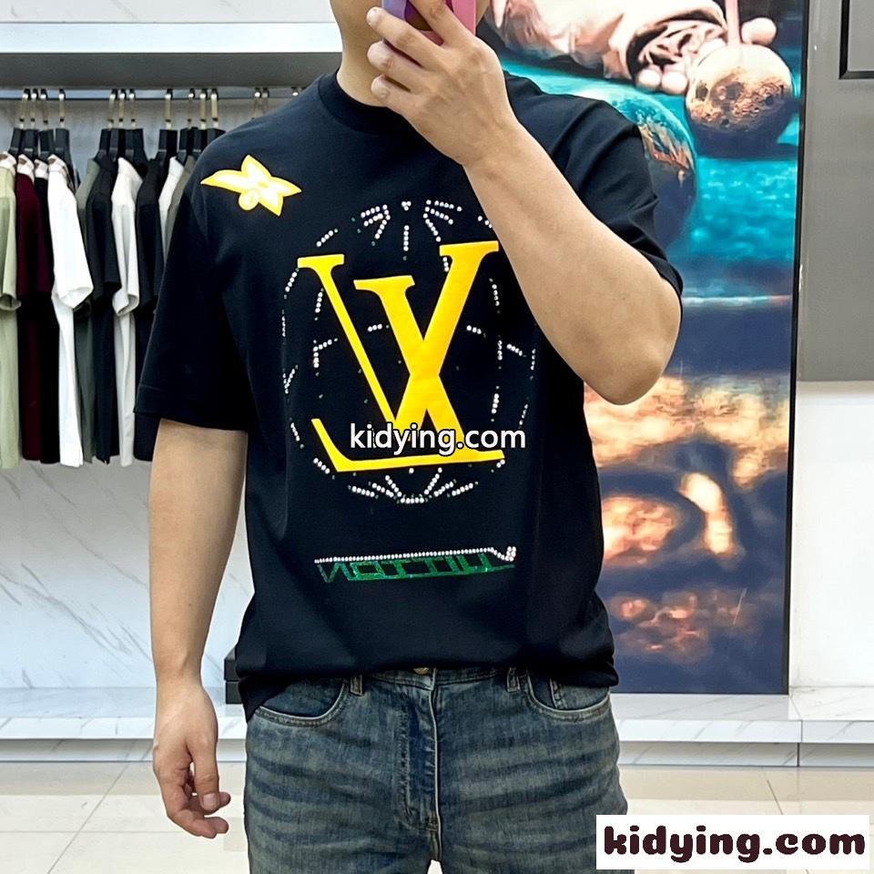 お洒落 プリント クルーネック ルイ・ヴィトン Tシャツ 偽物 ブラック-1