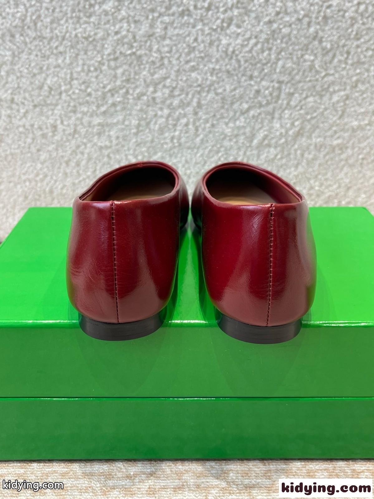 大人気 ボッテガ・ヴェネタ ソフィア バレリーナ スーパーコピー パンプス レッド-1