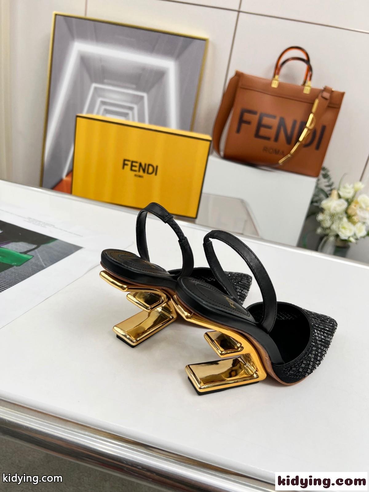 フェンディ ファースト パンプス コピー 女性らしい 上品 ラインストーン レディース-3