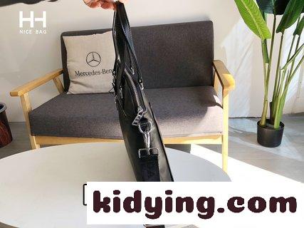 プラダバッグ メンズ プラダ独自の最高級品プラダ・ブリーフ・ショルダーバッグの典型的な爆発的出荷 コピー-1