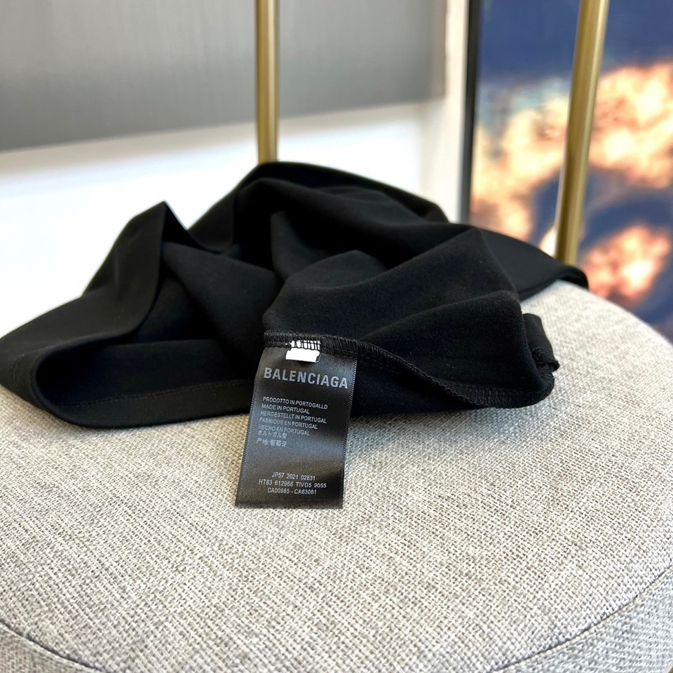合わせやすい ロゴ刺繍 コットン 長袖Tシャツ バレンシアガ Tシャツ 偽物 ブラック-4