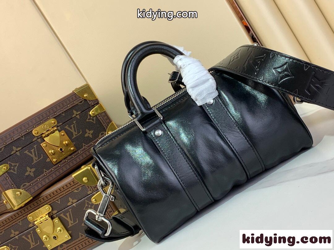 新作*LV*キーポル カーゴ 25 ショルダーバッグ スーパーコピー M13988-2