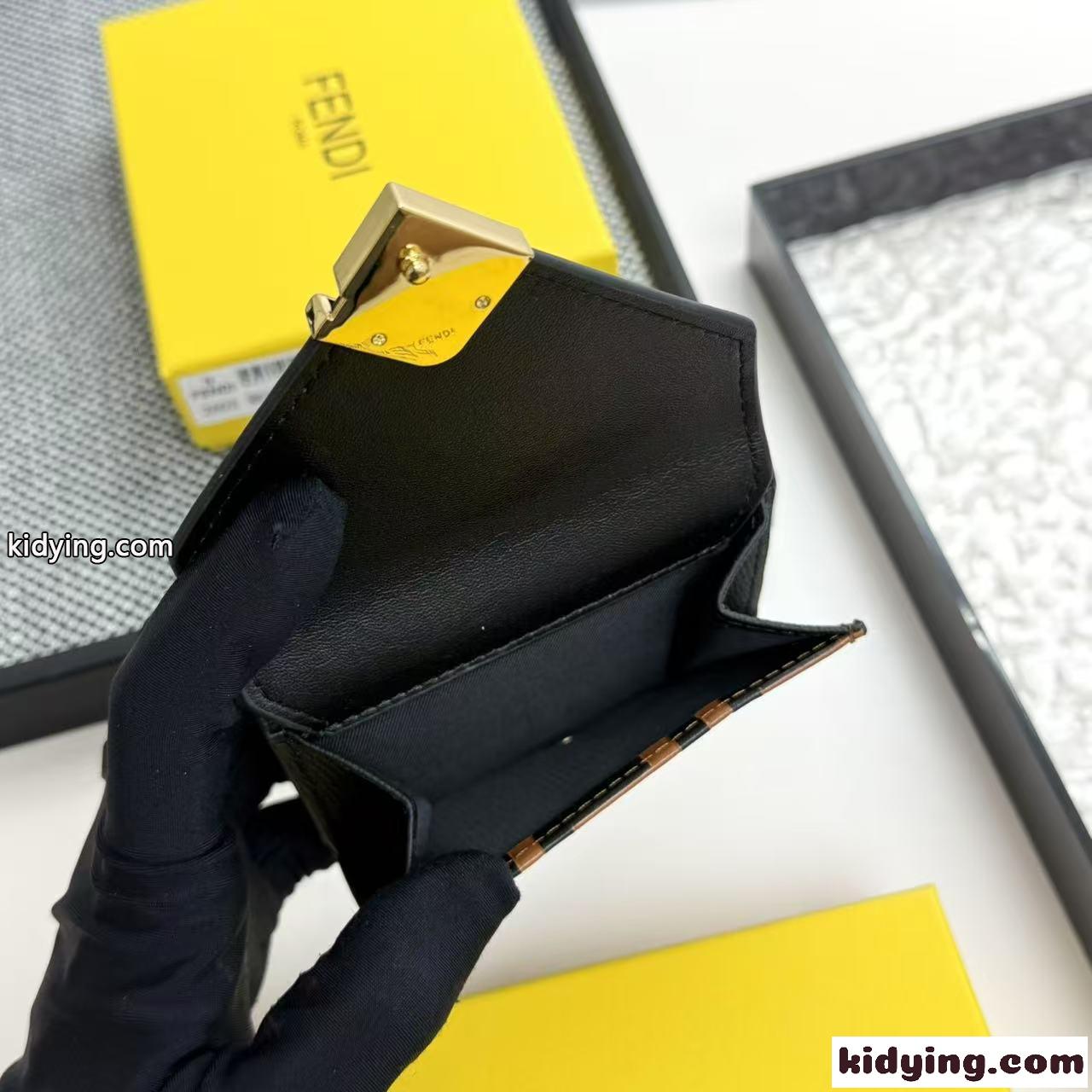 フェンディ 財布 スーパーコピー 人気 コンパクト 三つ折り財布 ウォレット-3