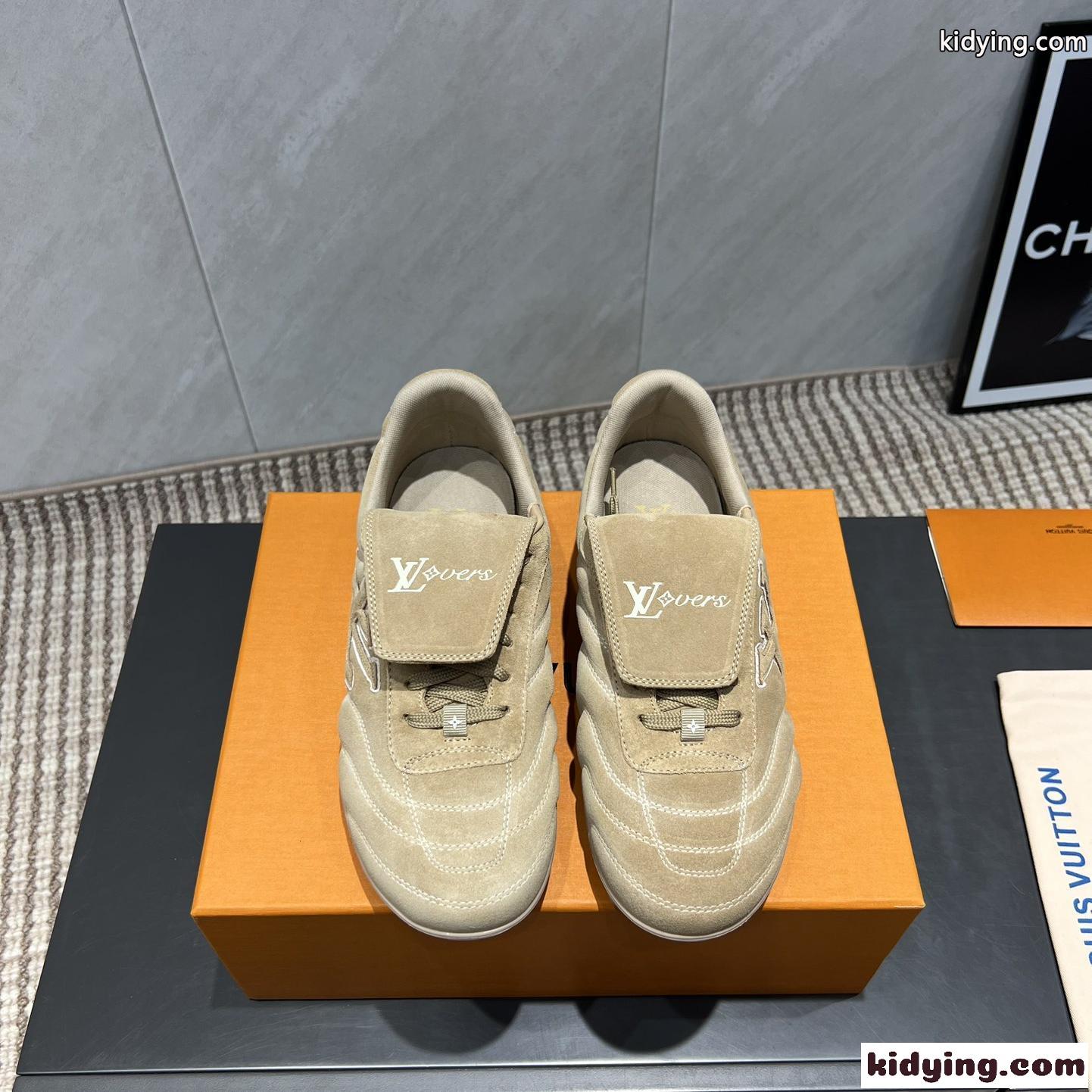 お洒落 LV フットプリント サッカー ルイヴィトン スニーカー スーパーコピー カーキ-1