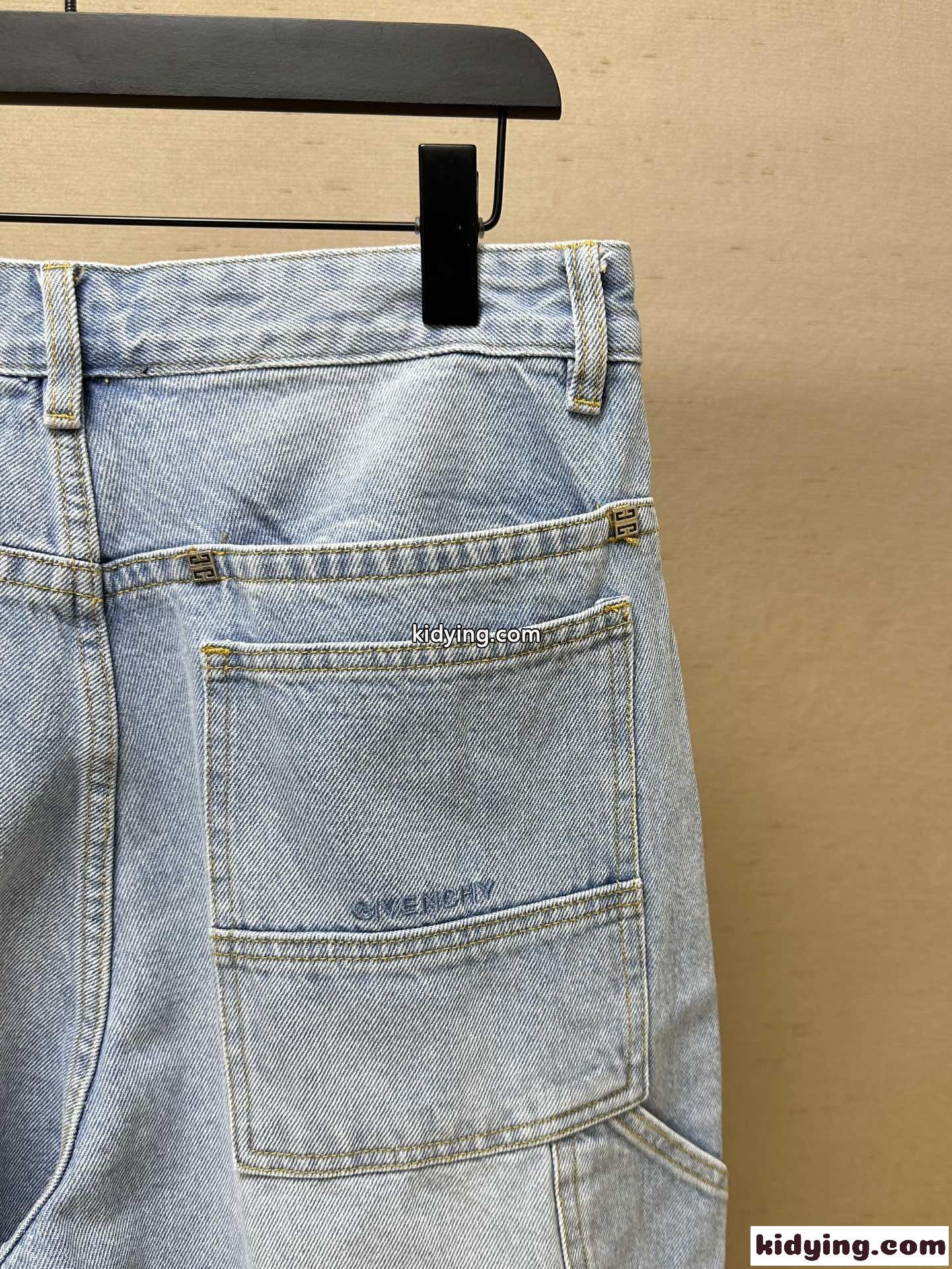 飽きのこない おしゃれ カーペンターデニムショートパンツ ジバンシィ パンツ コピー-3