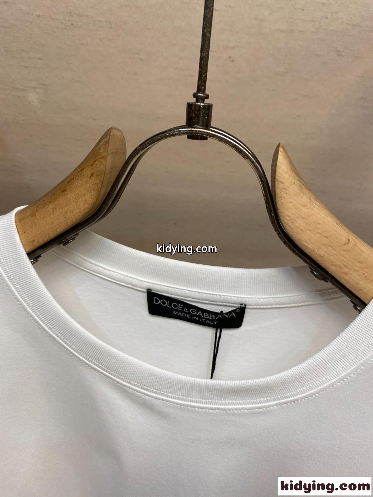 紋章風パッチ コットン 半袖Tシャツ ドルチェ&ガッバーナ Tシャツ 偽物 ホワイト-0