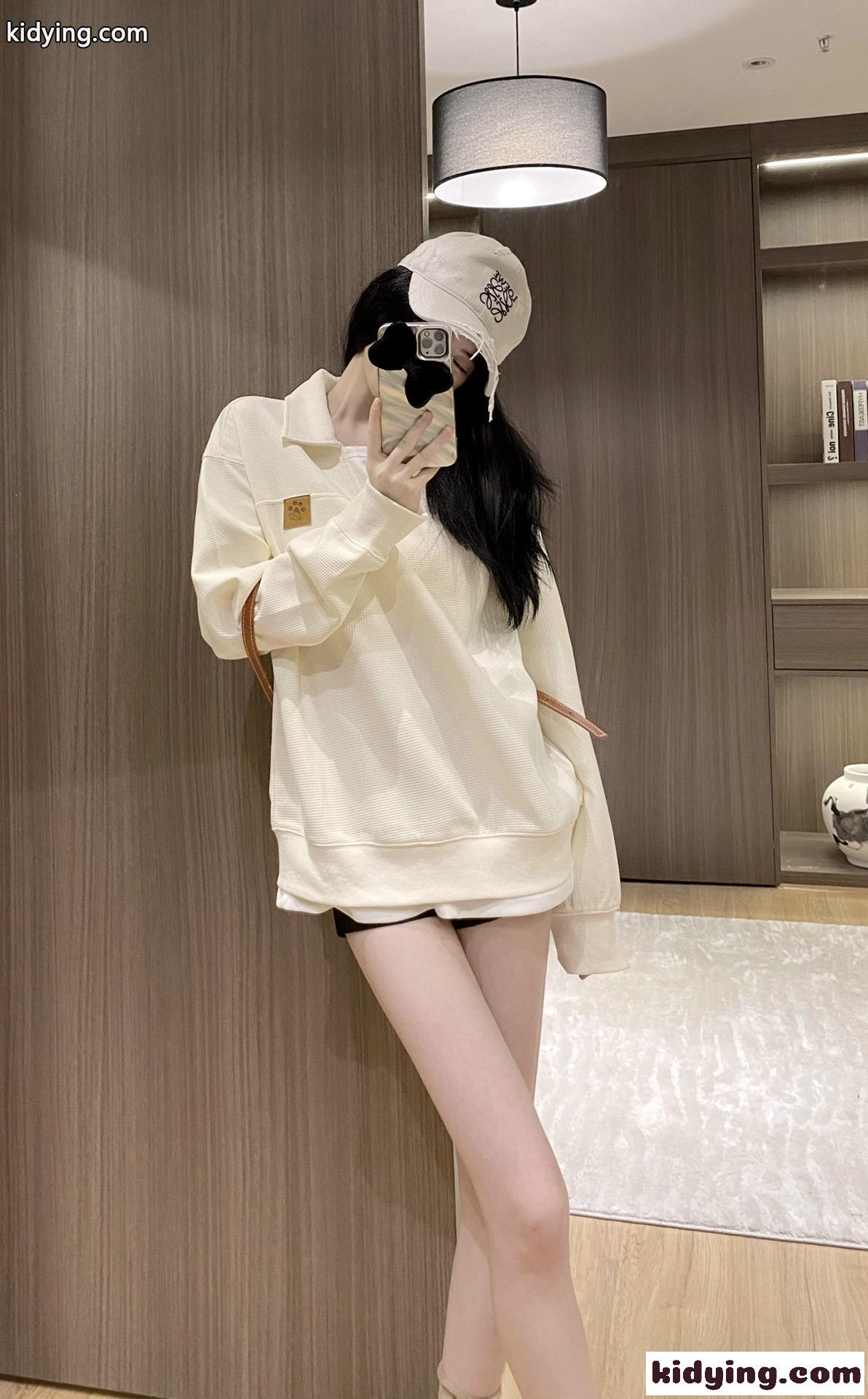 ロエベパーカースーパーコピー トップス 純綿 厚い 柔らかい シンプル 秋服 ホワイト-0