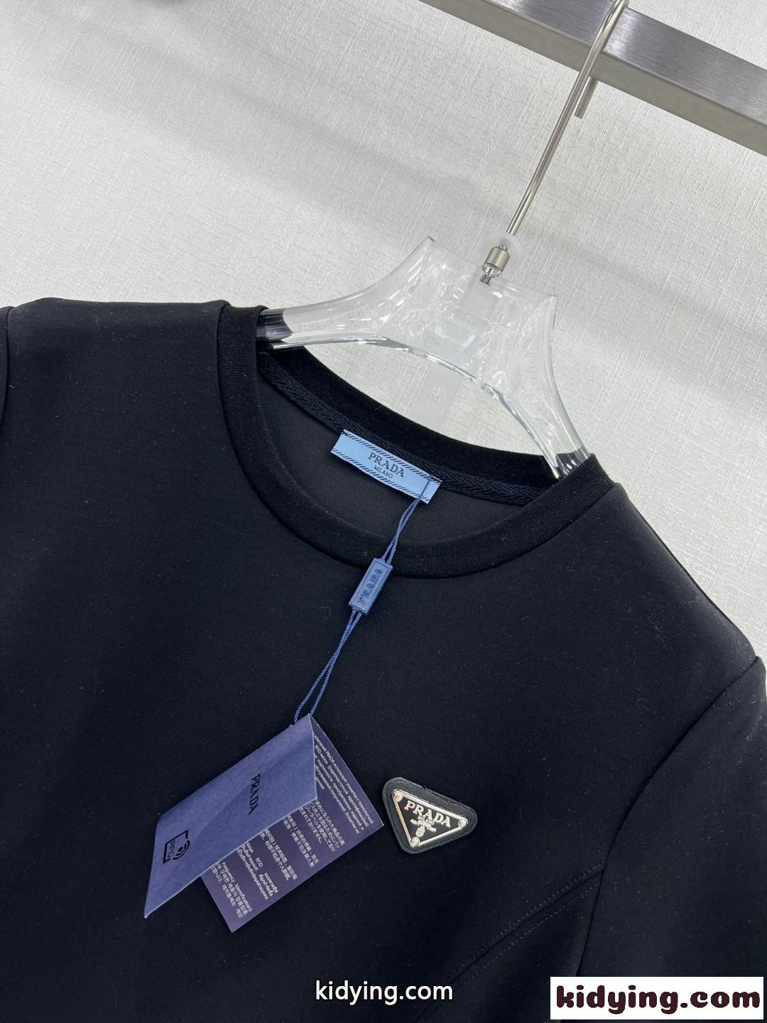 シンプル クルーネック 半袖 Tシャツワンピース プラダ ワンピース コピー レディース ブラック-2