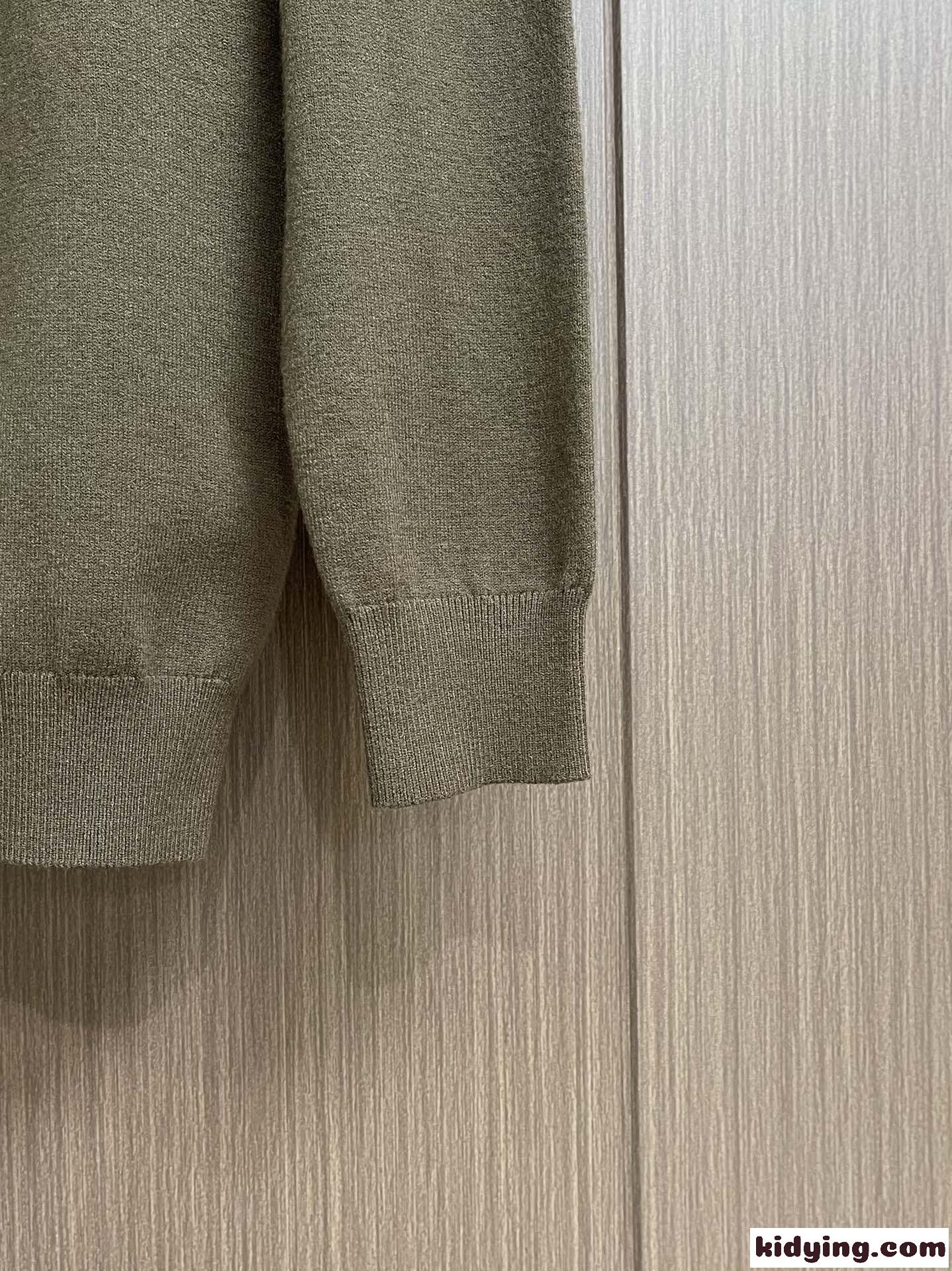 洗練された モダン ハーフジップ ニットポロ プラダ ニット コピー ダークグリーン-4