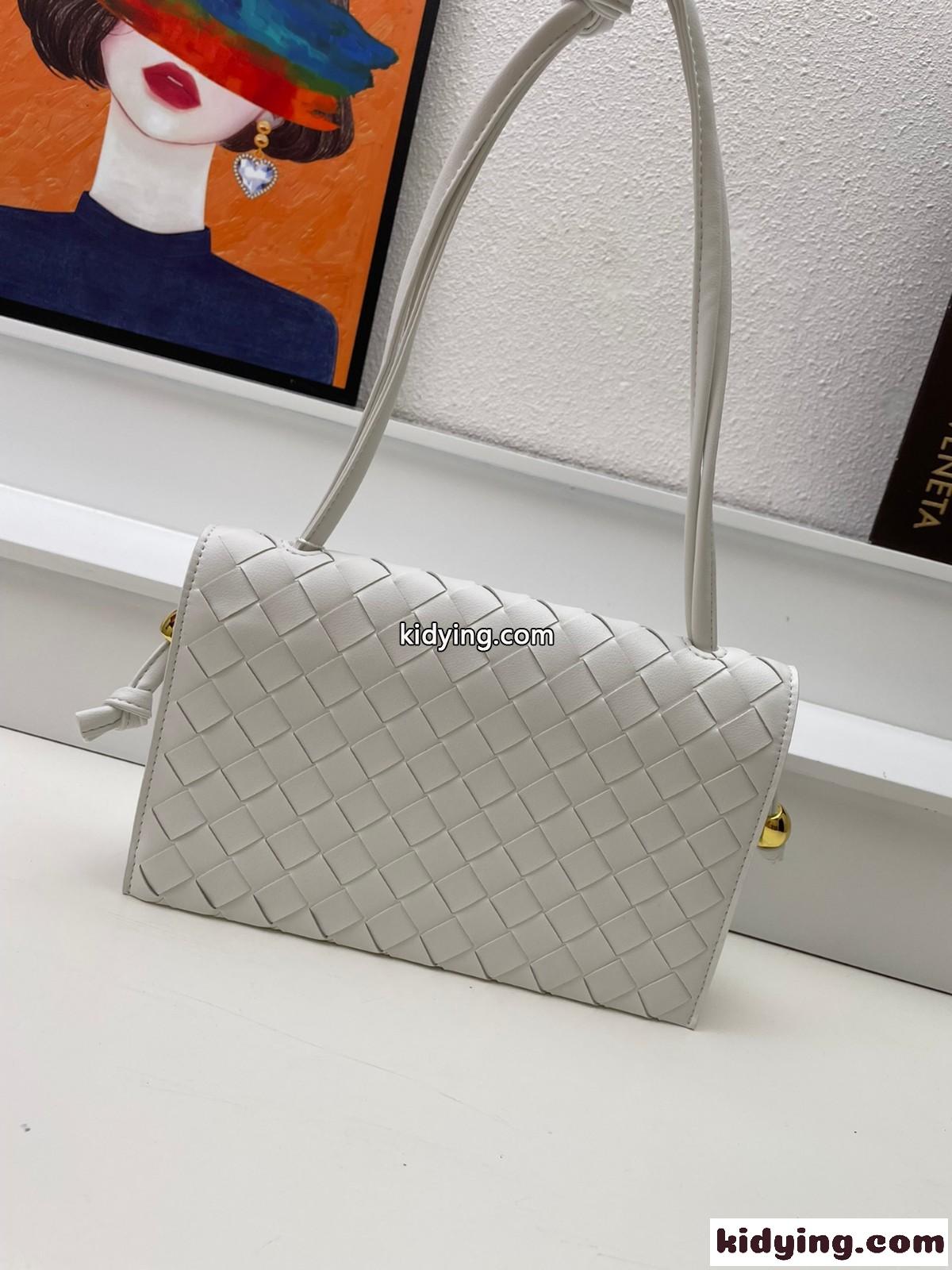 23SS Trio Pouch トリオ ポーチ ストラップ バッグ ボッテガ・ヴェネタ バッグ コピー ホワイト-0