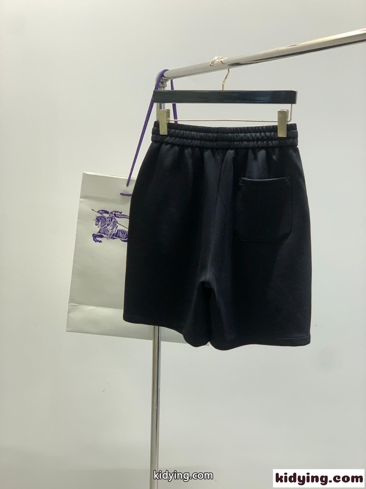 カジュアル 合わせやすい ショートパンツ バーバリー パンツ コピー メンズ ブラック-1