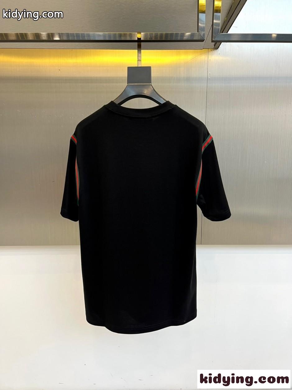 グッチ Tシャツ 偽物 おしゃれ 合わせやすい クルーネック 半袖Tシャツ ブラック-3