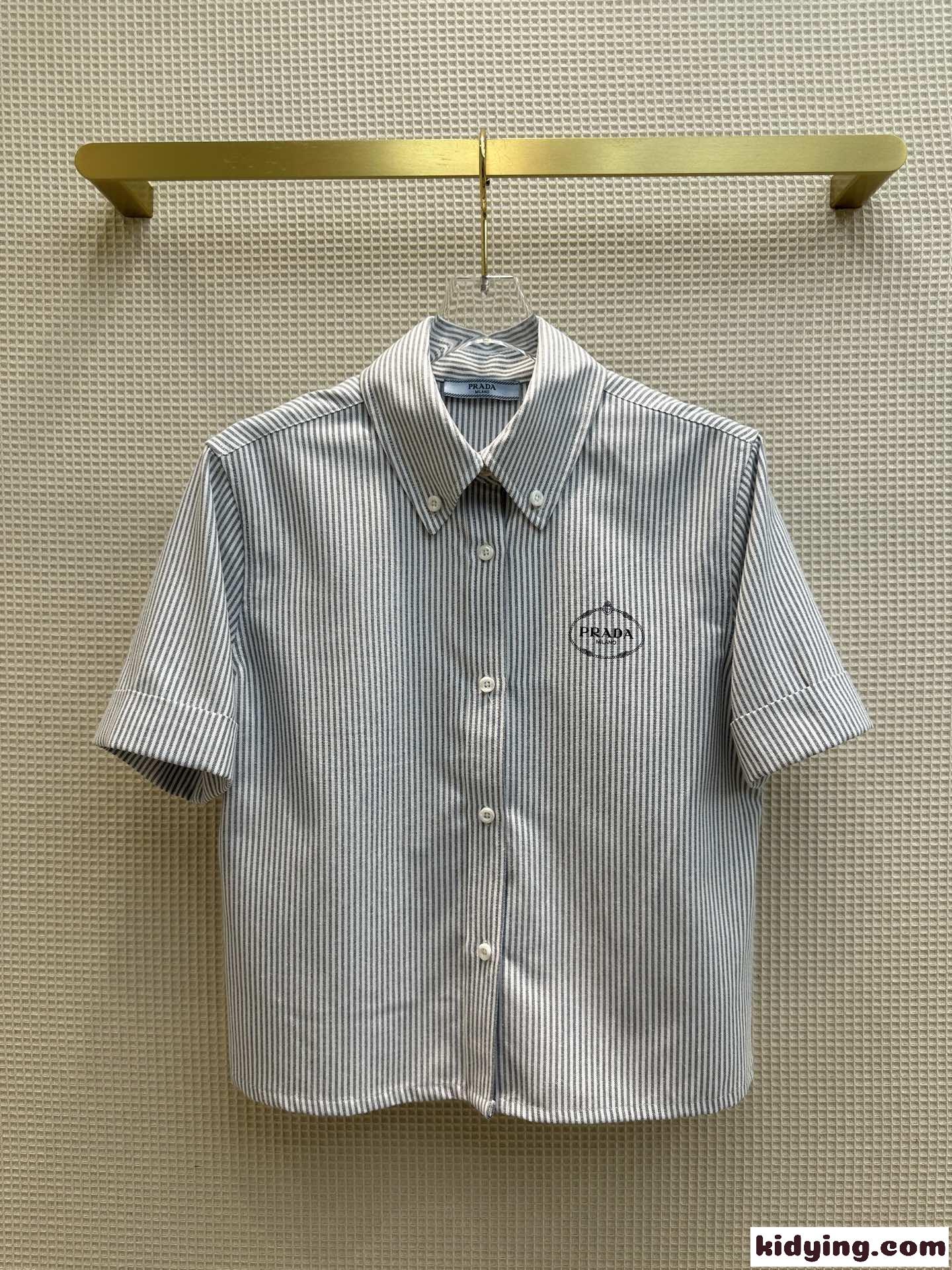 カジュアル プラダ シャツ コピー レディース 洗練された 半袖 トップス-1