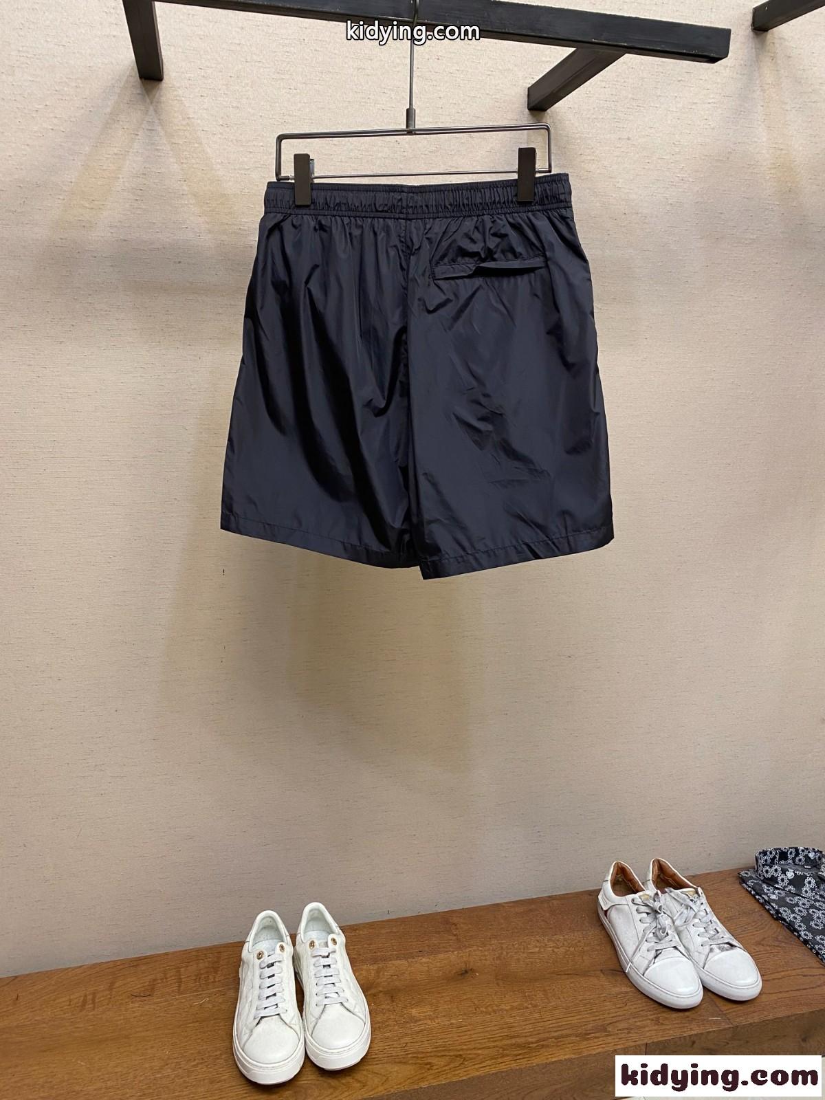 シンプル メドゥーサ ショートパンツ ヴェルサーチェ パンツ コピー ブラック-0