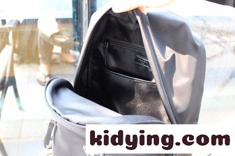 PRADAプラダ男性用黒パラシュートナイロンのランドセルは デザインが斬新で プラダバック お手入れ コピー-3