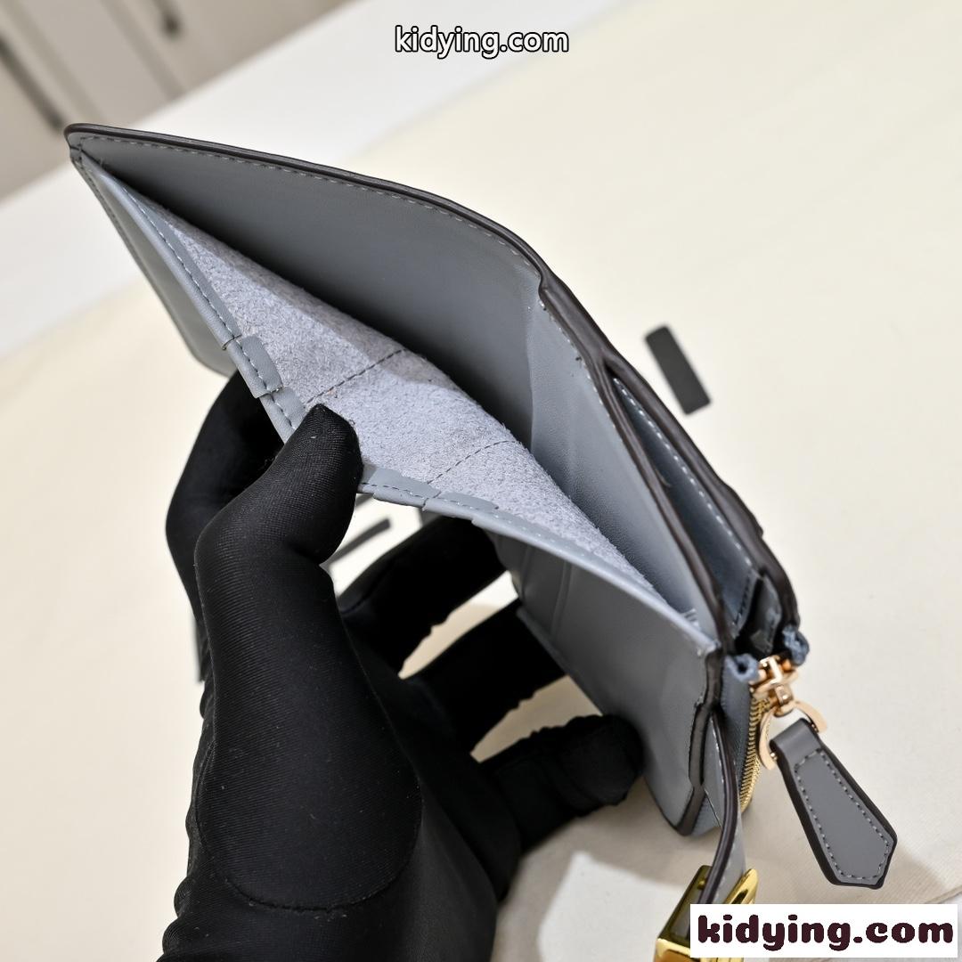人気 小銭入れ付き 2つ折り財布 フェンディ 財布 スーパーコピー グレー-5