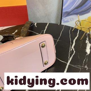 古い花に漆の皮の鮮明な特性を合わせて,このバッグはすべてよく融合しています ルイヴィトン バッグ ショルダー コピー-4